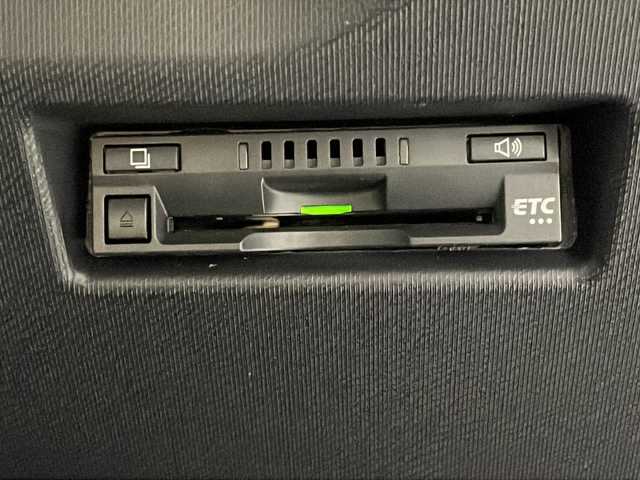 トヨタ アクア G ソフトレザーセレクション 福岡県 2019(平31)年 5.1万km ブラッキッシュアゲハガラスフレーク クルーズコントロール/衝突軽減ブレーキ　/横滑り防止装置　/トヨタセーフティーセンス　/バックカメラ/前後コーナーセンサー/純正アルミホイル/ビルドインＥＴＣ/シートヒーター/純正ＳＤナビフルセグＴＶＢｌｕｅｔｏｏｔｈ/プッシュスタートボタン/スマートキー