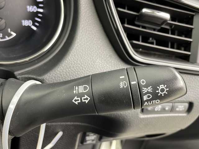 日産 エクストレイル 20X 千葉県 2019(平31)年 6万km ブリリアントホワイトパール エマージェンシーブレーキ/・踏み間違い防止アシスト/・車線逸脱警報/・進入禁止標識検知/・前後コーナーセンサー/純正9インチメモリーナビ/フルセグTV/Bluetoothオーディオ接続/アラウンドビューカメラ/カプロンシート/LEDヘッドライト/LEDフォグランプ/デジタルインナーミラー/パワーバックドア/スマートキー
