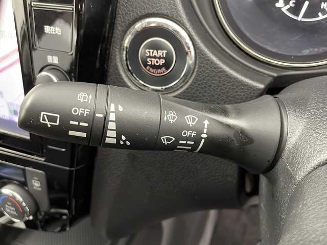 日産 エクストレイル 20X 千葉県 2019(平31)年 6万km ブリリアントホワイトパール エマージェンシーブレーキ/・踏み間違い防止アシスト/・車線逸脱警報/・進入禁止標識検知/・前後コーナーセンサー/純正9インチメモリーナビ/フルセグTV/Bluetoothオーディオ接続/アラウンドビューカメラ/カプロンシート/LEDヘッドライト/LEDフォグランプ/デジタルインナーミラー/パワーバックドア/スマートキー