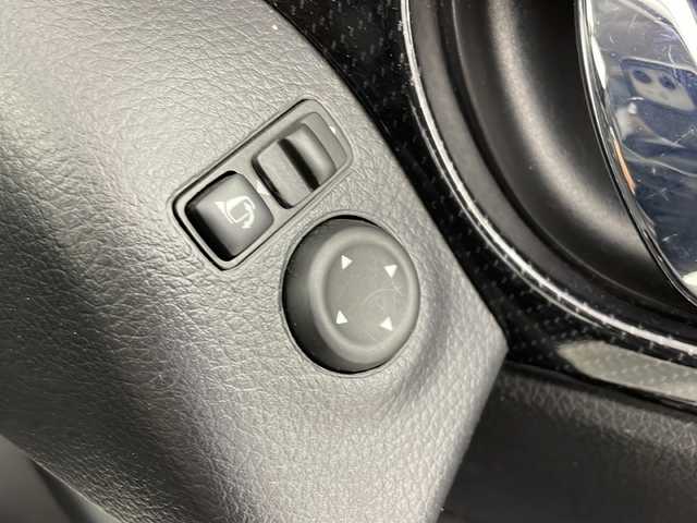 日産 エクストレイル 20X 千葉県 2019(平31)年 6万km ブリリアントホワイトパール エマージェンシーブレーキ/・踏み間違い防止アシスト/・車線逸脱警報/・進入禁止標識検知/・前後コーナーセンサー/純正9インチメモリーナビ/フルセグTV/Bluetoothオーディオ接続/アラウンドビューカメラ/カプロンシート/LEDヘッドライト/LEDフォグランプ/デジタルインナーミラー/パワーバックドア/スマートキー