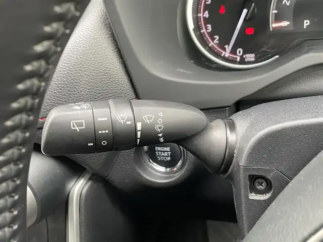 トヨタ ＲＡＶ４ アドベンチャー オフロードPKG 千葉県 2021(令3)年 6.3万km アティチュードブラックマイカ 純正９インチＳＤナビ　/（Bluetooth/フルセグTV/SD/FM/AM/CD・DVD再生）/トヨタセーフティセンス　/　　-レーダークルーズコントール　/　　-プリクラッシュセーフティ/　　-レーントレーニングアシスト/　　-オートマチックハイビーム/　　-ロードサインアシスト/電動バックドア　/ビルトインＥＴＣ　/電動パワーシート　/バックカメラ　/クリアランスソナー　/ルーフレール　/ＬＥＤヘッドライト/フォグランプ/プッシュスタート　/　　-スマートキー