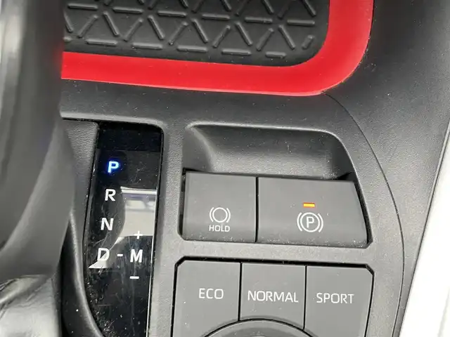 トヨタ ＲＡＶ４ アドベンチャー オフロードPKG 千葉県 2021(令3)年 6.3万km アティチュードブラックマイカ 純正９インチＳＤナビ　/（Bluetooth/フルセグTV/SD/FM/AM/CD・DVD再生）/トヨタセーフティセンス　/　　-レーダークルーズコントール　/　　-プリクラッシュセーフティ/　　-レーントレーニングアシスト/　　-オートマチックハイビーム/　　-ロードサインアシスト/電動バックドア　/ビルトインＥＴＣ　/電動パワーシート　/バックカメラ　/クリアランスソナー　/ルーフレール　/ＬＥＤヘッドライト/フォグランプ/プッシュスタート　/　　-スマートキー