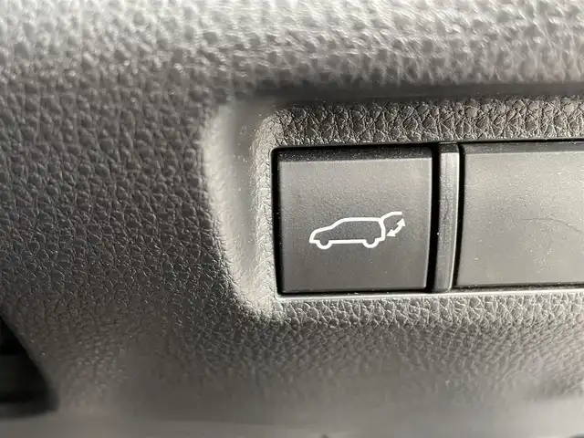 トヨタ ＲＡＶ４ アドベンチャー オフロードPKG 千葉県 2021(令3)年 6.3万km アティチュードブラックマイカ 純正９インチＳＤナビ　/（Bluetooth/フルセグTV/SD/FM/AM/CD・DVD再生）/トヨタセーフティセンス　/　　-レーダークルーズコントール　/　　-プリクラッシュセーフティ/　　-レーントレーニングアシスト/　　-オートマチックハイビーム/　　-ロードサインアシスト/電動バックドア　/ビルトインＥＴＣ　/電動パワーシート　/バックカメラ　/クリアランスソナー　/ルーフレール　/ＬＥＤヘッドライト/フォグランプ/プッシュスタート　/　　-スマートキー