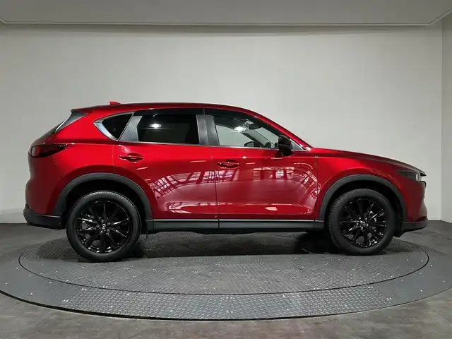 マツダ ＣＸ－５ 20S ブラックトーンED 愛媛県 2022(令4)年 3.5万km ソウルレッドクリスタルM ・１０．２５型ナビ（フルセグＴＶ・ＢＴ・ＵＳＢ・ａｐｐｌｅ　ｃａｒｐｌａｙ）/・全方位カメラ　/・前後ドラレコ　/・ＥＴＣ　/・レーダークルコン　/・パワーバックドア　/・レーンキープアシスト　/・ＤＮ席シートヒーター/・ステアリングヒーター/・D席パワーシート/・置くだけ充電