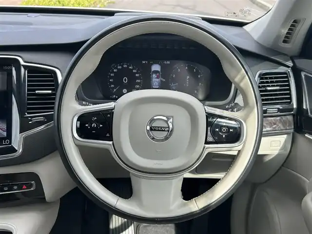 ボルボ ＸＣ９０ T6 AWD インスクリプション 福島県 2017(平29)年 4.7万km クリスタルホワイトP 純正ナビゲーション/【CD/USB/BT/TV/applecarplay/AndroidAuto】/360°ビューカメラ/パノラマルーフ/ヘッドアップディスプレイ/ブラインドスポットインフォメーションシステム/レーンキーピングエイド/衝突回避・被害軽減ブレーキ/パーキングアシスト/アダプティブクルーズコントロール/アイドリングストップ/全席シートヒーター/前席ベンチレーション/前席パワーシート/前席シートメモリー/ステリングヒーター/電動リアゲート/ETC/LEDオートライト/LEDフォグランプ/純正フロアマット/ドアバイザー