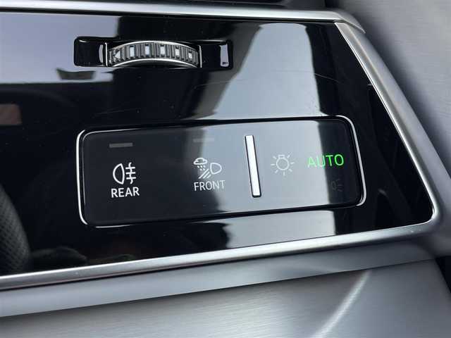 アウディ Ｑ７ 45 Sラインリミテッド 東京都 2020(令2)年 4万km グレイシアホワイトメタリック 7シーター/純正ナビ/フルセグTV/360°カメラ/レザーシート/シートヒーター/バーチャルコックピット/ACC/LKA/BSM/ヘッドアップディスプレイ/前後ドラレコ/ETC