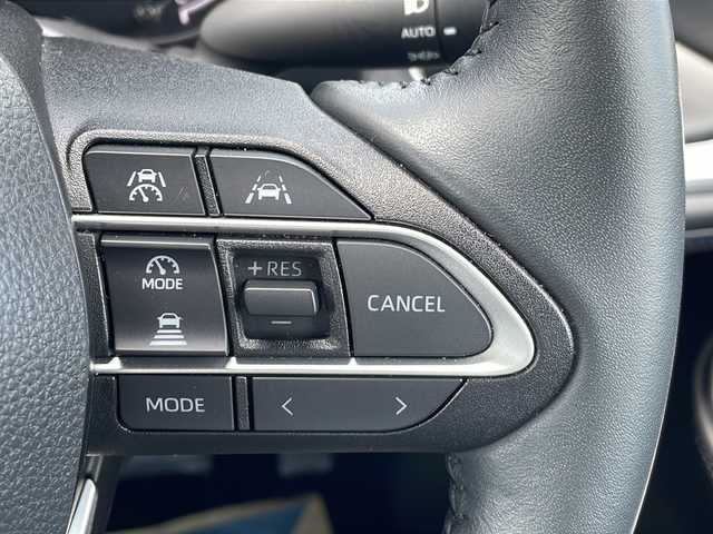 トヨタ ヴォクシー S－Z 三重県 2022(令4)年 2.3万km ホワイトパールクリスタルシャイン 純正ユネクティッドナビ/両側パワースライドドア/シートヒーター/レーダークルーズコントロール/衝突軽減ブレーキ/レーンキープアシスト/LEDヘッドライト/後席USB給電ポート/純正アルミホイール/電動格納ミラー/禁煙車
