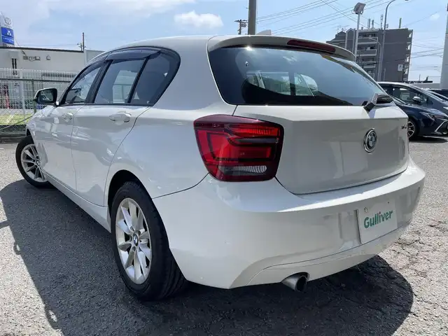 ＢＭＷ １１６ｉ スタイル 神奈川県 2012(平24)年 5.1万km アルピンホワイトⅢ 純正ナビ/プッシュスタート/ETC/革巻きステアリング/ステアリングスイッチ/ウィンカーミラー/HIDヘッドライト/フォグランプ/保証書/取扱説明書/スマートキー×２