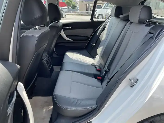 ＢＭＷ １１６ｉ スタイル 神奈川県 2012(平24)年 5.1万km アルピンホワイトⅢ 純正ナビ/プッシュスタート/ETC/革巻きステアリング/ステアリングスイッチ/ウィンカーミラー/HIDヘッドライト/フォグランプ/保証書/取扱説明書/スマートキー×２