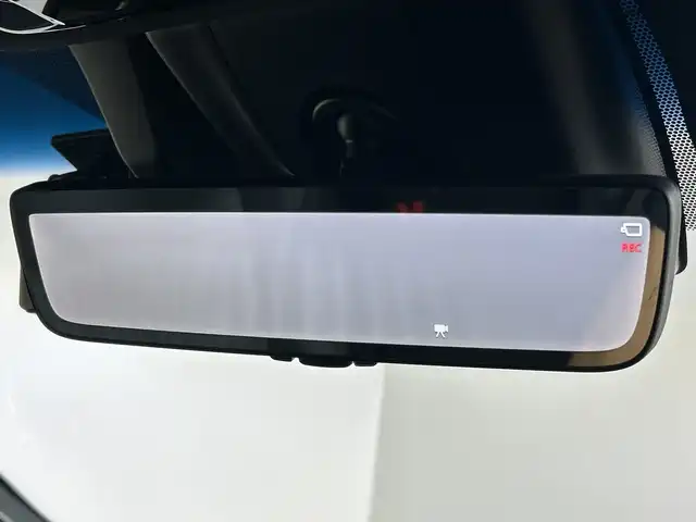 トヨタ ハリアー Z 神奈川県 2021(令3)年 1.8万km ホワイトパールクリスタルシャイン 純正12.3インチディスプレイオーディオ/BT&USB&フルセグTV/バックカメラ/調光パノラマルーフ/JBLサウンド/Toyota Safety Sense/プリクラッシュセーフティ/レーントレーシングアシスト/レーダークルーズコントロール/アダプティブハイビームシステム/ロードサインアシスト/クリアランスソナー/ブラインドスポットモニター/リアクロストラフィックアラート/オートマチックハイビーム/デジタルインナーミラー/ドライブレコーダー前後/ビルトインETC2.0/ハーフレザーシート/パワーシート運転席/パワーバックドア/電動パーキングブレーキ/ブレーキオートホールド/純正19インチAW/LEDヘッドライト/LEDフォグライト