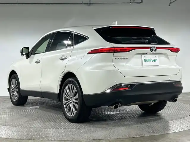 トヨタ ハリアー Z 神奈川県 2021(令3)年 1.8万km ホワイトパールクリスタルシャイン 純正12.3インチディスプレイオーディオ/BT&USB&フルセグTV/バックカメラ/調光パノラマルーフ/JBLサウンド/Toyota Safety Sense/プリクラッシュセーフティ/レーントレーシングアシスト/レーダークルーズコントロール/アダプティブハイビームシステム/ロードサインアシスト/クリアランスソナー/ブラインドスポットモニター/リアクロストラフィックアラート/オートマチックハイビーム/デジタルインナーミラー/ドライブレコーダー前後/ビルトインETC2.0/ハーフレザーシート/パワーシート運転席/パワーバックドア/電動パーキングブレーキ/ブレーキオートホールド/純正19インチAW/LEDヘッドライト/LEDフォグライト