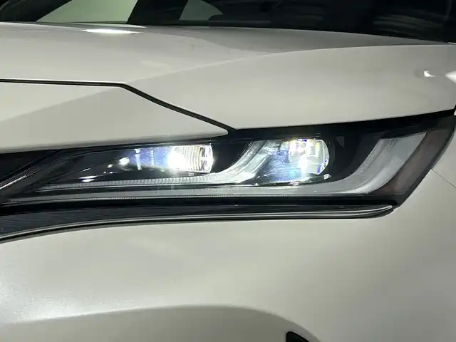 トヨタ ハリアー Z 神奈川県 2021(令3)年 1.8万km ホワイトパールクリスタルシャイン 純正12.3インチディスプレイオーディオ/BT&USB&フルセグTV/バックカメラ/調光パノラマルーフ/JBLサウンド/Toyota Safety Sense/プリクラッシュセーフティ/レーントレーシングアシスト/レーダークルーズコントロール/アダプティブハイビームシステム/ロードサインアシスト/クリアランスソナー/ブラインドスポットモニター/リアクロストラフィックアラート/オートマチックハイビーム/デジタルインナーミラー/ドライブレコーダー前後/ビルトインETC2.0/ハーフレザーシート/パワーシート運転席/パワーバックドア/電動パーキングブレーキ/ブレーキオートホールド/純正19インチAW/LEDヘッドライト/LEDフォグライト