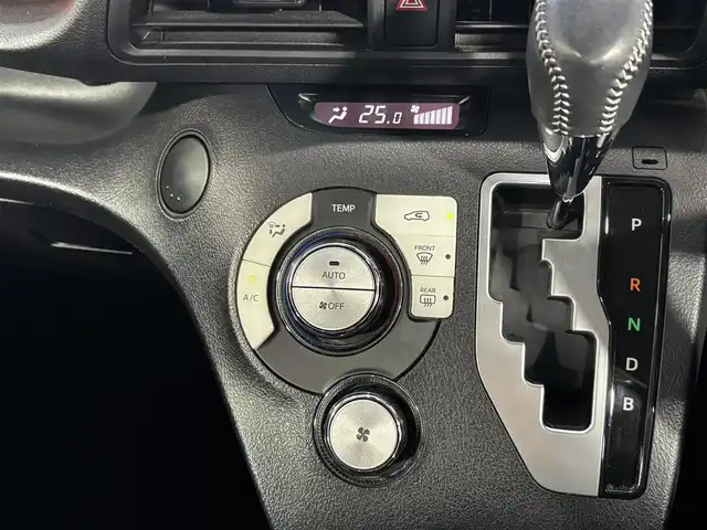 トヨタ シエンタ ハイブリッド G クエロ 大阪府 2018(平30)年 3.4万km ラディアントグリーンM 後期モデル 純正ナビTV 360カメラ ETC 両側パワースライドドア ハーフレザー シートヒーター ハンドルヒーター 衝突軽減 クルコン トヨタセーフティセンス クリアランスソナー ドラレコ
