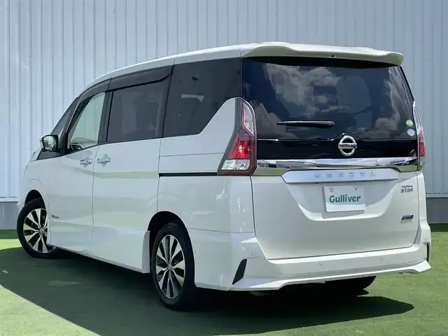 日産 セレナ ハイウェイスター Vセレクション 香川県 2017(平29)年 6.9万km ブリリアントホワイトパール 登録時走行距離：68966Kｍ/エマージェンシーブレーキ/純正9インチナビ/・ＣＤ／ＤＶＤ／ＢＴ／ＤＴＶ/フリップダウンモニター/アラウンドビューモニター/革巻きステアリング/ステアリングリモコン/クルーズコントロール/両側パワースライドドア/インテリジェントオートスライド/LEDヘッドライト/フォグライト/ドライブレコーダー/ETC/純正16インチアルミホイール/スマートキー/プッシュスタート/Bluetooth/電動格納ウィンカーミラー/禁煙車/ISOFIX/バイザー