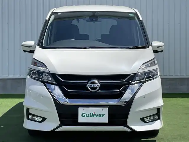 日産 セレナ ハイウェイスター Vセレクション 香川県 2017(平29)年 6.9万km ブリリアントホワイトパール 登録時走行距離：68966Kｍ/エマージェンシーブレーキ/純正9インチナビ/・ＣＤ／ＤＶＤ／ＢＴ／ＤＴＶ/フリップダウンモニター/アラウンドビューモニター/革巻きステアリング/ステアリングリモコン/クルーズコントロール/両側パワースライドドア/インテリジェントオートスライド/LEDヘッドライト/フォグライト/ドライブレコーダー/ETC/純正16インチアルミホイール/スマートキー/プッシュスタート/Bluetooth/電動格納ウィンカーミラー/禁煙車/ISOFIX/バイザー
