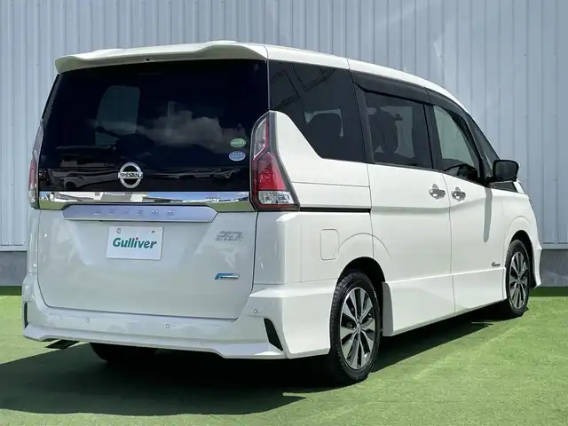 日産 セレナ ハイウェイスター Vセレクション 香川県 2017(平29)年 6.9万km ブリリアントホワイトパール 登録時走行距離：68966Kｍ/エマージェンシーブレーキ/純正9インチナビ/・ＣＤ／ＤＶＤ／ＢＴ／ＤＴＶ/フリップダウンモニター/アラウンドビューモニター/革巻きステアリング/ステアリングリモコン/クルーズコントロール/両側パワースライドドア/インテリジェントオートスライド/LEDヘッドライト/フォグライト/ドライブレコーダー/ETC/純正16インチアルミホイール/スマートキー/プッシュスタート/Bluetooth/電動格納ウィンカーミラー/禁煙車/ISOFIX/バイザー