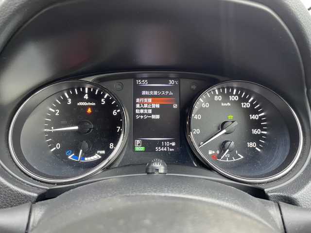 日産 エクストレイル ハイブリッド 20Xi 福島県 2018(平30)年 5.6万km ダイヤモンドブラック 4WD（切替）/パワーバックドア/純正アルミホイール/衝突被害軽減ブレーキ/パノラミックビューモニター/純正フロアマット/SDナビ（CD・DVD・BT・フルセグTV）/オートライト/LEDヘッドライト/盗難防止装置/障害物センサー/横滑り防止装置/ハーフレザーシート/レーンキープアシスト
