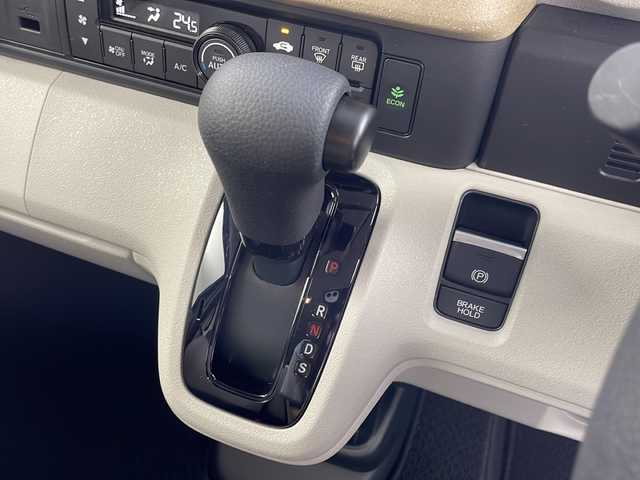 ホンダ Ｎ ＢＯＸ 岐阜県 2024(令6)年 0.3万km トワイライトミストブラックパール ホンダセンシング/衝突軽減ブレーキ/誤発進抑制機能/路外逸脱抑制機能/標識認識機能/社外ナビ/　(AM/FM/CD/DVD/Bluetooth/フルセグTV)/バックカメラ/アダプティブクルーズコントロール/オートハイビーム/パーキングセンサー/両側パワースライドドア/シートヒーター/ETC/ドライブレコーダー