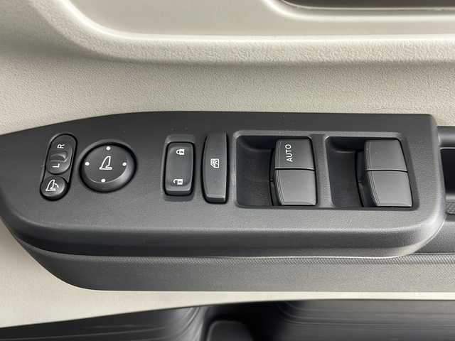 ホンダ Ｎ ＢＯＸ 岐阜県 2024(令6)年 0.3万km トワイライトミストブラックパール ホンダセンシング/衝突軽減ブレーキ/誤発進抑制機能/路外逸脱抑制機能/標識認識機能/社外ナビ/　(AM/FM/CD/DVD/Bluetooth/フルセグTV)/バックカメラ/アダプティブクルーズコントロール/オートハイビーム/パーキングセンサー/両側パワースライドドア/シートヒーター/ETC/ドライブレコーダー