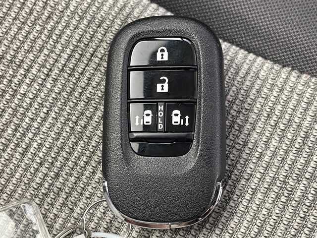 ホンダ Ｎ ＢＯＸ 岐阜県 2024(令6)年 0.3万km トワイライトミストブラックパール ホンダセンシング/衝突軽減ブレーキ/誤発進抑制機能/路外逸脱抑制機能/標識認識機能/社外ナビ/　(AM/FM/CD/DVD/Bluetooth/フルセグTV)/バックカメラ/アダプティブクルーズコントロール/オートハイビーム/パーキングセンサー/両側パワースライドドア/シートヒーター/ETC/ドライブレコーダー