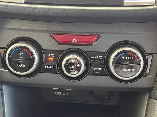 スバル ＸＶ ハイブリッド アドバンス 岩手県 2019(令1)年 1.9万km クリスタルホワイトP ４WD/パドルシフト/パワーシート/ルーフレール/アイサイト/衝突被害軽減システム/クルーズコントロール/バックカメラ/レーンアシスト/ETC2.0/ドライブレコーダー/オートライト/純正フロアマット/純正ナビ/純正アルミホイール18インチ/純正EDヘッドライト/パワーステアリング/パワーウィンドウ
