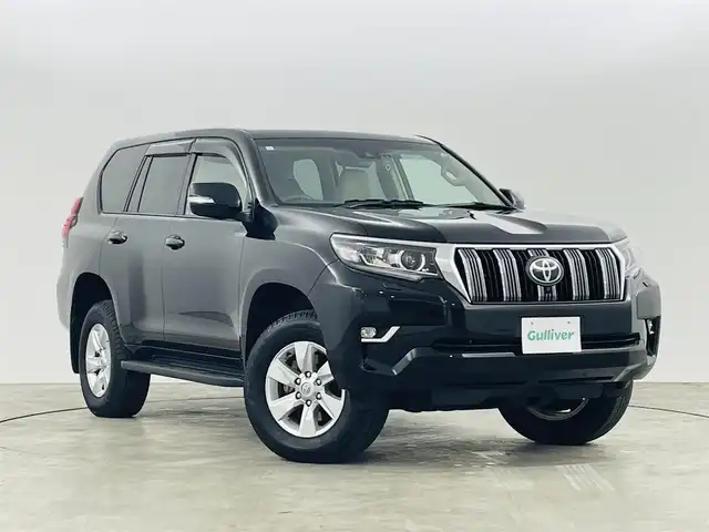 トヨタ ランドクルーザー プラド TX Lパッケージ 福島県 2023(令5)年 1.5万km ブラック トヨタセーフティセンス/・横滑り防止装置/・プリクラッシュセーフティ/・コーナーセンサー/・センターデフロック/・ヒルスタートアシスト/・マルチテレイン/寒冷地仕様/純正7インチナビ/・フルセグTV/USB/BT/FM/AM/・ETC2.0/・ドラレコ/アラウンドビューモニター/追従走行付きクルーズコントロール/LEDオートライト/・フォグランプ/本革シート/・パワーシート/・シートヒーター/・シートベンチレーション/純正17インチアルミホイール付きサマータイヤ/本革巻きステアリング/・ステアリングリモコン/プッシュスタート/・スマートキー/・スペアキー/・エンジンスターター