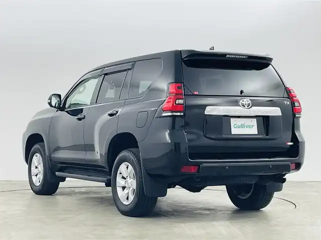 トヨタ ランドクルーザー プラド TX Lパッケージ 福島県 2023(令5)年 1.5万km ブラック トヨタセーフティセンス/・横滑り防止装置/・プリクラッシュセーフティ/・コーナーセンサー/・センターデフロック/・ヒルスタートアシスト/・マルチテレイン/寒冷地仕様/純正7インチナビ/・フルセグTV/USB/BT/FM/AM/・ETC2.0/・ドラレコ/アラウンドビューモニター/追従走行付きクルーズコントロール/LEDオートライト/・フォグランプ/本革シート/・パワーシート/・シートヒーター/・シートベンチレーション/純正17インチアルミホイール付きサマータイヤ/本革巻きステアリング/・ステアリングリモコン/プッシュスタート/・スマートキー/・スペアキー/・エンジンスターター