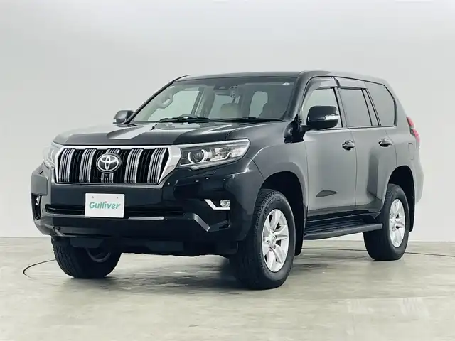 トヨタ ランドクルーザー プラド TX Lパッケージ 福島県 2023(令5)年 1.5万km ブラック トヨタセーフティセンス/・横滑り防止装置/・プリクラッシュセーフティ/・コーナーセンサー/・センターデフロック/・ヒルスタートアシスト/・マルチテレイン/寒冷地仕様/純正7インチナビ/・フルセグTV/USB/BT/FM/AM/・ETC2.0/・ドラレコ/アラウンドビューモニター/追従走行付きクルーズコントロール/LEDオートライト/・フォグランプ/本革シート/・パワーシート/・シートヒーター/・シートベンチレーション/純正17インチアルミホイール付きサマータイヤ/本革巻きステアリング/・ステアリングリモコン/プッシュスタート/・スマートキー/・スペアキー/・エンジンスターター
