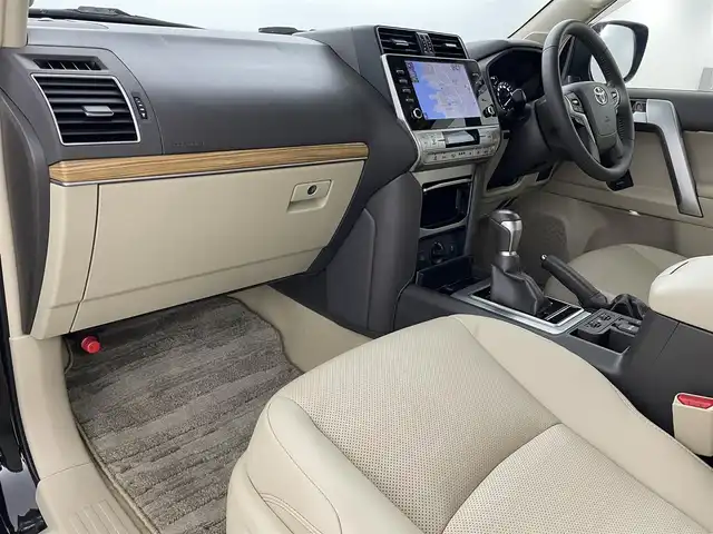 トヨタ ランドクルーザー プラド TX Lパッケージ 福島県 2023(令5)年 1.5万km ブラック トヨタセーフティセンス/・横滑り防止装置/・プリクラッシュセーフティ/・コーナーセンサー/・センターデフロック/・ヒルスタートアシスト/・マルチテレイン/寒冷地仕様/純正7インチナビ/・フルセグTV/USB/BT/FM/AM/・ETC2.0/・ドラレコ/アラウンドビューモニター/追従走行付きクルーズコントロール/LEDオートライト/・フォグランプ/本革シート/・パワーシート/・シートヒーター/・シートベンチレーション/純正17インチアルミホイール付きサマータイヤ/本革巻きステアリング/・ステアリングリモコン/プッシュスタート/・スマートキー/・スペアキー/・エンジンスターター