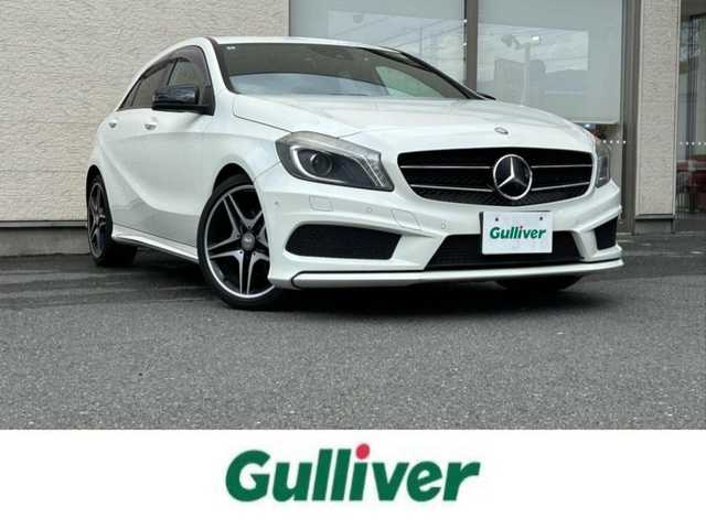 メルセデス・ベンツ Ａ１８０ スポーツ 大阪府 2013(平25)年 3.7万km カルサイトホワイト AMGラインパッケージ/純正ナビ フルセグTV CD DVD BT/バックカメラ/AMG18インチアルミホイール/HIDオートヘッドライト/クルーズコントロール/コーナーセンサー/前後ドラレコ/ETC/ハーフレザーシート/メモリ付きパワーシート/パドルシフト/保証書 取説/禁煙車