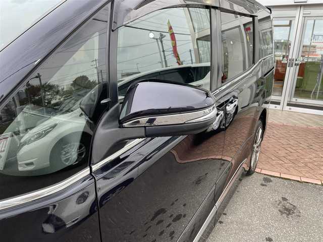 トヨタ エスクァイア Gi 道央・札幌 2019(令1)年 3.6万km ブラック ４WD/純正SDナビ(AM/FM/CD/DVD/BT/SD)/フルセグテレビ(走行中視聴可能)/バックカメラ/アイドリングストップ/ウィンカーミラー/キャプテンシート/クルーズコントロール/ステアリングスイッチ/ドアバイザー/プッシュスタート/両側パワースライドドア/ビルトインETC/前席シートヒーター/レーンキープアシスト/横滑り防止装置/盗難防止装置/オートライト/フォグランプ/防眩ミラー/積込冬タイヤ/　　（純正AW/195/６５R15 19年製溝7ｍｍ）/積込エアロ（ＴＲＤ）