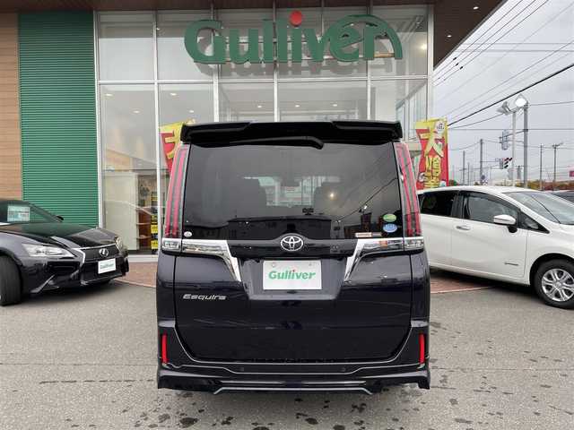 トヨタ エスクァイア Gi 道央・札幌 2019(令1)年 3.6万km ブラック ４WD/純正SDナビ(AM/FM/CD/DVD/BT/SD)/フルセグテレビ(走行中視聴可能)/バックカメラ/アイドリングストップ/ウィンカーミラー/キャプテンシート/クルーズコントロール/ステアリングスイッチ/ドアバイザー/プッシュスタート/両側パワースライドドア/ビルトインETC/前席シートヒーター/レーンキープアシスト/横滑り防止装置/盗難防止装置/オートライト/フォグランプ/防眩ミラー/積込冬タイヤ/　　（純正AW/195/６５R15 19年製溝7ｍｍ）/積込エアロ（ＴＲＤ）