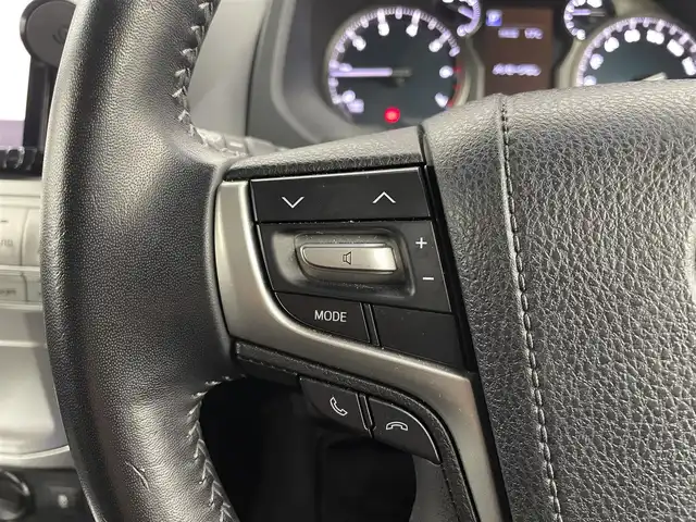 トヨタ ランドクルーザー プラド TX Lパッケージ 大分県 2020(令2)年 8.7万km アティチュードブラックマイカ ALPINE製9インチナビ/バックカメラ/サンルーフ/ドライブレコーダー/ビルトインETC/フルセグTV/前席パワーシート/前席シートヒーター・エアシート/レザーシート/トヨタセーフティセンス/衝突軽減ブレーキ/車線逸脱防止システム/レーダークルーズコントロール/LEDヘッドライト/HDMI/オートハイビーム