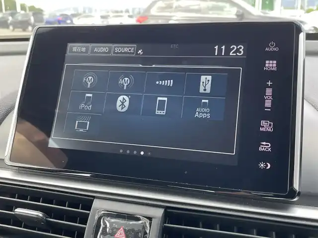 ホンダ アコード EX 佐賀県 2022(令4)年 1.8万km プラチナホワイトパール /サンルーフ//ブラックレザーシート//D・N席パワーシート//ドライビングポジションシステム//全席シートヒーター//ヘッドアップディスプレー//ワイヤレス充電//純正インターナビ//フルセグTV/USB/Bluetooth//AppleCarPlay//バックカメラ//パーキングセンサーシステム//パドルシフト//ETC//ホンダセンシング//ブラインドスポットインフォメーション//路外逸脱抑制機能//後方誤発信抑制機能//衝突軽減ブレーキ//誤発信抑制機能//取扱説明書//保証書