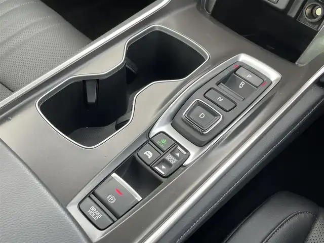 ホンダ アコード EX 佐賀県 2022(令4)年 1.8万km プラチナホワイトパール /サンルーフ//ブラックレザーシート//D・N席パワーシート//ドライビングポジションシステム//全席シートヒーター//ヘッドアップディスプレー//ワイヤレス充電//純正インターナビ//フルセグTV/USB/Bluetooth//AppleCarPlay//バックカメラ//パーキングセンサーシステム//パドルシフト//ETC//ホンダセンシング//ブラインドスポットインフォメーション//路外逸脱抑制機能//後方誤発信抑制機能//衝突軽減ブレーキ//誤発信抑制機能//取扱説明書//保証書