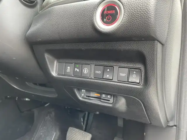 ホンダ アコード EX 佐賀県 2022(令4)年 1.8万km プラチナホワイトパール /サンルーフ//ブラックレザーシート//D・N席パワーシート//ドライビングポジションシステム//全席シートヒーター//ヘッドアップディスプレー//ワイヤレス充電//純正インターナビ//フルセグTV/USB/Bluetooth//AppleCarPlay//バックカメラ//パーキングセンサーシステム//パドルシフト//ETC//ホンダセンシング//ブラインドスポットインフォメーション//路外逸脱抑制機能//後方誤発信抑制機能//衝突軽減ブレーキ//誤発信抑制機能//取扱説明書//保証書