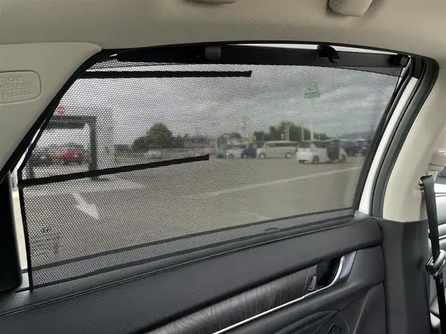 ホンダ アコード EX 佐賀県 2022(令4)年 1.8万km プラチナホワイトパール /サンルーフ//ブラックレザーシート//D・N席パワーシート//ドライビングポジションシステム//全席シートヒーター//ヘッドアップディスプレー//ワイヤレス充電//純正インターナビ//フルセグTV/USB/Bluetooth//AppleCarPlay//バックカメラ//パーキングセンサーシステム//パドルシフト//ETC//ホンダセンシング//ブラインドスポットインフォメーション//路外逸脱抑制機能//後方誤発信抑制機能//衝突軽減ブレーキ//誤発信抑制機能//取扱説明書//保証書