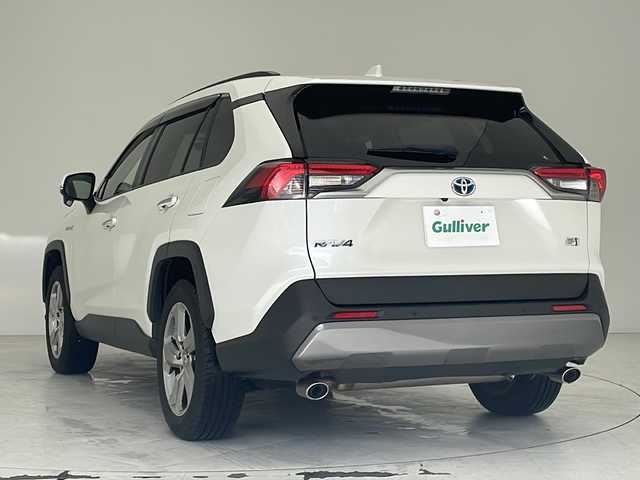 トヨタ ＲＡＶ４ ハイブリットG 沖縄県 2019(令1)年 3.8万km ホワイトパールクリスタルシャイン 禁煙車　/社外ナビ【MDV-M906HDL】/（ＡＭ／ＦＭ／ＣＤ／ＤＶＤ／ＢＴ）/フルセグＴＶ/衝突軽減装置　/横滑り防止機能/盗難防止装置/レーンキープアシスト/クルーズコントロール/バックカメラ/シートヒーター　/シートメモリー　/ステアリングヒーター　/サンルーフ　/パワーバックドア　/前後ドラレコ/ビルトインETC/純正18インチアルミホイール/プッシュスタート/スマートキー