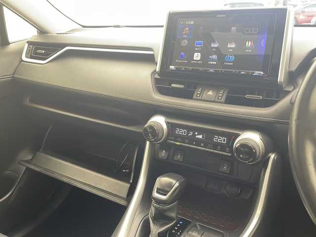 トヨタ ＲＡＶ４ ハイブリットG 沖縄県 2019(令1)年 3.8万km ホワイトパールクリスタルシャイン 禁煙車　/社外ナビ【MDV-M906HDL】/（ＡＭ／ＦＭ／ＣＤ／ＤＶＤ／ＢＴ）/フルセグＴＶ/衝突軽減装置　/横滑り防止機能/盗難防止装置/レーンキープアシスト/クルーズコントロール/バックカメラ/シートヒーター　/シートメモリー　/ステアリングヒーター　/サンルーフ　/パワーバックドア　/前後ドラレコ/ビルトインETC/純正18インチアルミホイール/プッシュスタート/スマートキー