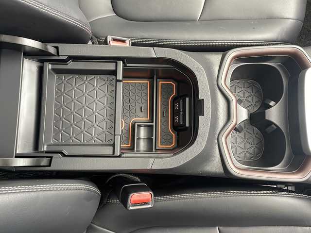 トヨタ ＲＡＶ４ ハイブリットG 沖縄県 2019(令1)年 3.8万km ホワイトパールクリスタルシャイン 禁煙車　/社外ナビ【MDV-M906HDL】/（ＡＭ／ＦＭ／ＣＤ／ＤＶＤ／ＢＴ）/フルセグＴＶ/衝突軽減装置　/横滑り防止機能/盗難防止装置/レーンキープアシスト/クルーズコントロール/バックカメラ/シートヒーター　/シートメモリー　/ステアリングヒーター　/サンルーフ　/パワーバックドア　/前後ドラレコ/ビルトインETC/純正18インチアルミホイール/プッシュスタート/スマートキー