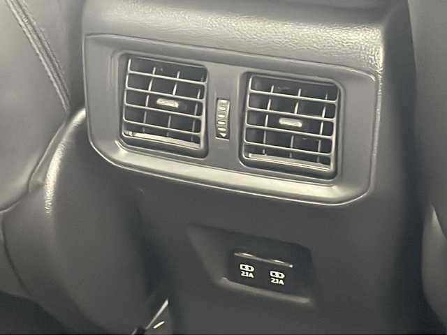 トヨタ ＲＡＶ４ ハイブリットG 沖縄県 2019(令1)年 3.8万km ホワイトパールクリスタルシャイン 禁煙車　/社外ナビ【MDV-M906HDL】/（ＡＭ／ＦＭ／ＣＤ／ＤＶＤ／ＢＴ）/フルセグＴＶ/衝突軽減装置　/横滑り防止機能/盗難防止装置/レーンキープアシスト/クルーズコントロール/バックカメラ/シートヒーター　/シートメモリー　/ステアリングヒーター　/サンルーフ　/パワーバックドア　/前後ドラレコ/ビルトインETC/純正18インチアルミホイール/プッシュスタート/スマートキー