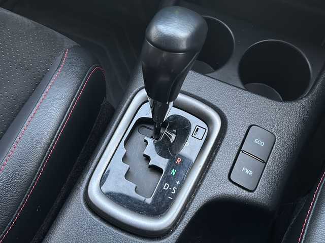 トヨタ ハイラックス Z GRスポーツ 岐阜県 2022(令4)年 6.3万km スーパーホワイトⅡ /ワンオーナー//純正8インチディスプレイオーディオ(ナビ付き)/(AM/FM/BT/USB/Mira cast)//4WD//プリクラッシュセーフティ//レーンディパーチャーアラート//レーダークルーズコントロール//ロードサインアシスト//先行車発進告知機能//GR SPORT/(専用グリル)/(専用フロントバンパー)/(専用本革巻きステアリング)/(専用シフトノブ)/(専用オプティトロンメーター)/(専用エンジンスイッチ)//360°カメラ//前方ドライブレコーダー(不良)//後方ドライブレコーダー//社外レーダー探知機//社外トランクカバー//純正マッドガード//純正ドアバイザー//純正LEDヘッドライト//純正18インチアルミホイール//スペアキー×1&エンジンスターター//ETC