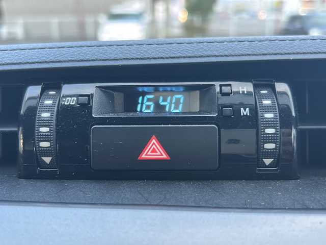 トヨタ ハイラックス Z GRスポーツ 岐阜県 2022(令4)年 6.3万km スーパーホワイトⅡ /ワンオーナー//純正8インチディスプレイオーディオ(ナビ付き)/(AM/FM/BT/USB/Mira cast)//4WD//プリクラッシュセーフティ//レーンディパーチャーアラート//レーダークルーズコントロール//ロードサインアシスト//先行車発進告知機能//GR SPORT/(専用グリル)/(専用フロントバンパー)/(専用本革巻きステアリング)/(専用シフトノブ)/(専用オプティトロンメーター)/(専用エンジンスイッチ)//360°カメラ//前方ドライブレコーダー(不良)//後方ドライブレコーダー//社外レーダー探知機//社外トランクカバー//純正マッドガード//純正ドアバイザー//純正LEDヘッドライト//純正18インチアルミホイール//スペアキー×1&エンジンスターター//ETC