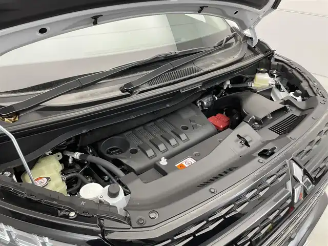 三菱 デリカＤ：５ シャモニー 滋賀県 2025(令7)年 0.1千km パールⅡ 登録済未使用車/ALPINEナビ/CD/DVD/USB/HDMI/AppleCarPlay/Android Auto/フルセグテレビ/全方位カメラ/ハーフレザーシート/D席パワーシート/Ｄ/N席シートヒーター/e-アシスト/両側パワースライドドア/LEDヘッドライト/パワーバックドア/電子パーキングサポート/オートホールド