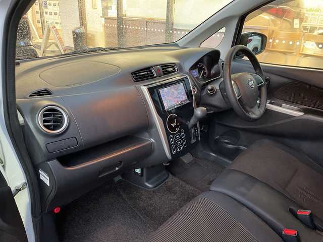 日産 デイズ ハイウェイスターX 岩手県 2014(平26)年 7.2万km ホワイトパール ・社外ＳＤナビ CD DVD フルセグＴＶ Bluetooth/・アラウンドビューモニター/・運転席シートヒーター/・アイドリングストップ/・前後ドライブレコーダー/・キセノンヘッドライト/・フォグランプ/・スマートキー2個/・プッシュスタート