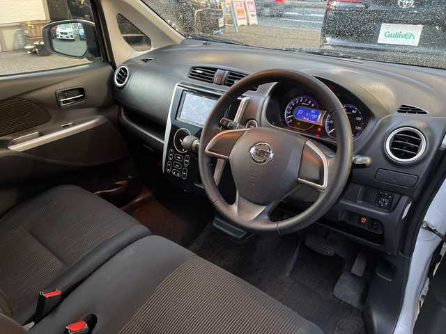 日産 デイズ ハイウェイスターX 岩手県 2014(平26)年 7.2万km ホワイトパール ・社外ＳＤナビ CD DVD フルセグＴＶ Bluetooth/・アラウンドビューモニター/・運転席シートヒーター/・アイドリングストップ/・前後ドライブレコーダー/・キセノンヘッドライト/・フォグランプ/・スマートキー2個/・プッシュスタート