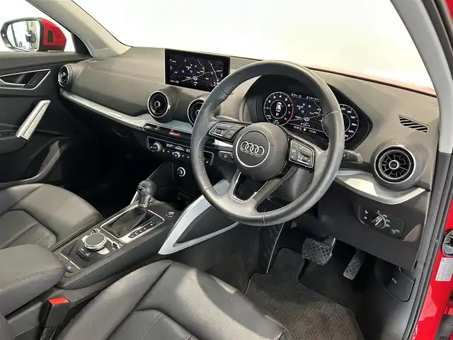 アウディ Ｑ２ 1．0 TFSI スポーツ 愛知県 2019(令1)年 1.5万km 赤 アダプティブクルーズコントロール/Audiプレセンス/Audiサイドアシスト/Audiアクティブレーンアシスト/Audi/パワーバックドア/ドライブレコーダー/ETC/純正ナビ・フルセグTV