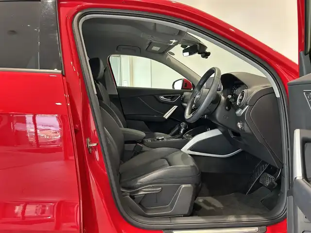 アウディ Ｑ２ 1．0 TFSI スポーツ 愛知県 2019(令1)年 1.5万km 赤 アダプティブクルーズコントロール/Audiプレセンス/Audiサイドアシスト/Audiアクティブレーンアシスト/Audi/パワーバックドア/ドライブレコーダー/ETC/純正ナビ・フルセグTV