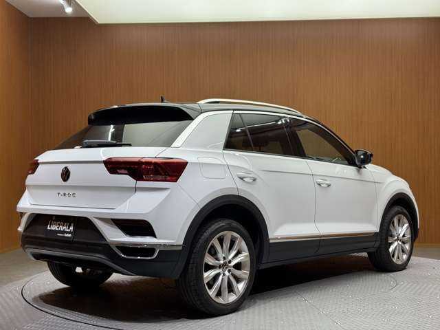 フォルクスワーゲン Ｔ－ロック TDI スポーツ 千葉県 2021(令3)年 3.2万km ピュアホワイト ACC　/純正ナビ　/バックカメラ/コンビレザーシート　/シートヒーター/コーナーセンサー　/電動リアゲート　/デジタルメーター　/LEDヘッドライト　/オートライト　/パドルシフト　/ETC　/アイドリングストップ