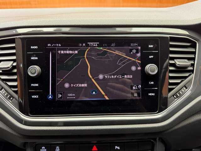 フォルクスワーゲン Ｔ－ロック TDI スポーツ 千葉県 2021(令3)年 3.2万km ピュアホワイト ACC　/純正ナビ　/バックカメラ/コンビレザーシート　/シートヒーター/コーナーセンサー　/電動リアゲート　/デジタルメーター　/LEDヘッドライト　/オートライト　/パドルシフト　/ETC　/アイドリングストップ